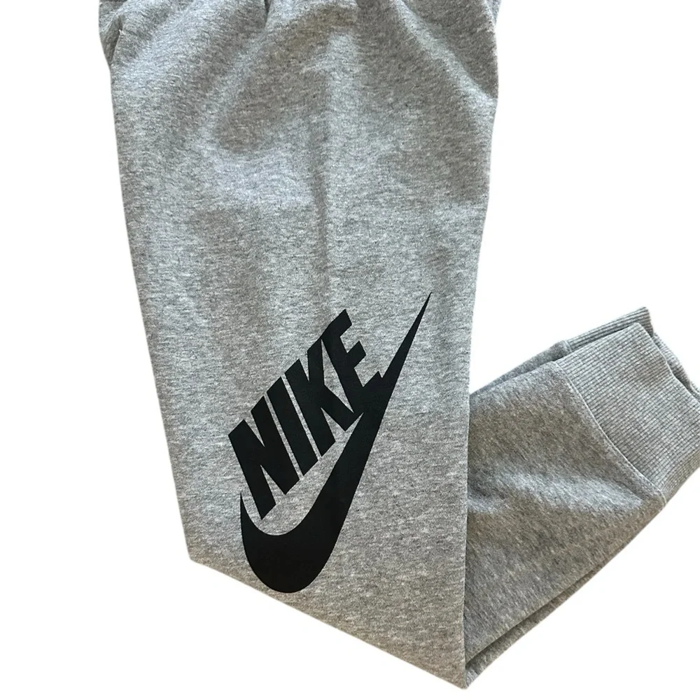 Nike Heather Gray Jogger Pants Boys Size 7 NWT